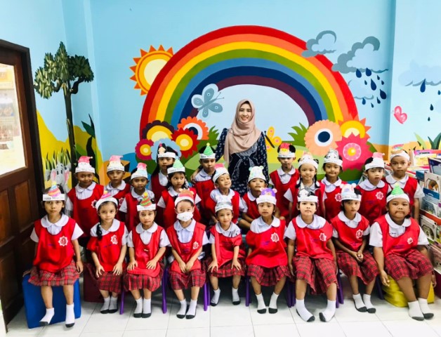 นักเรียนโรงเรียนเทศบาลเมืองปาดังเบซาร์ สร้างสรรค์ต้อนรับปีใหม่